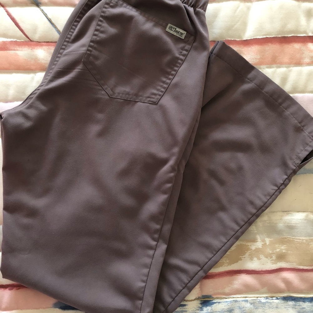 Grey’s Anatomy Gray Scrubs